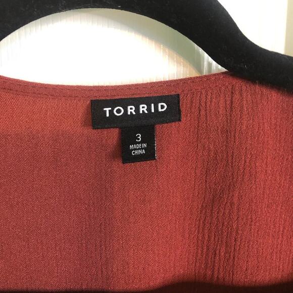 Torrid Dark Red Crinkle Gauze Lace Inset Surplice Wrap Top Torrid Size 3 (3x) - Picture 2 of 8